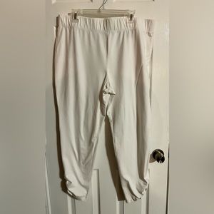 White pants with ruching on bottom 2X